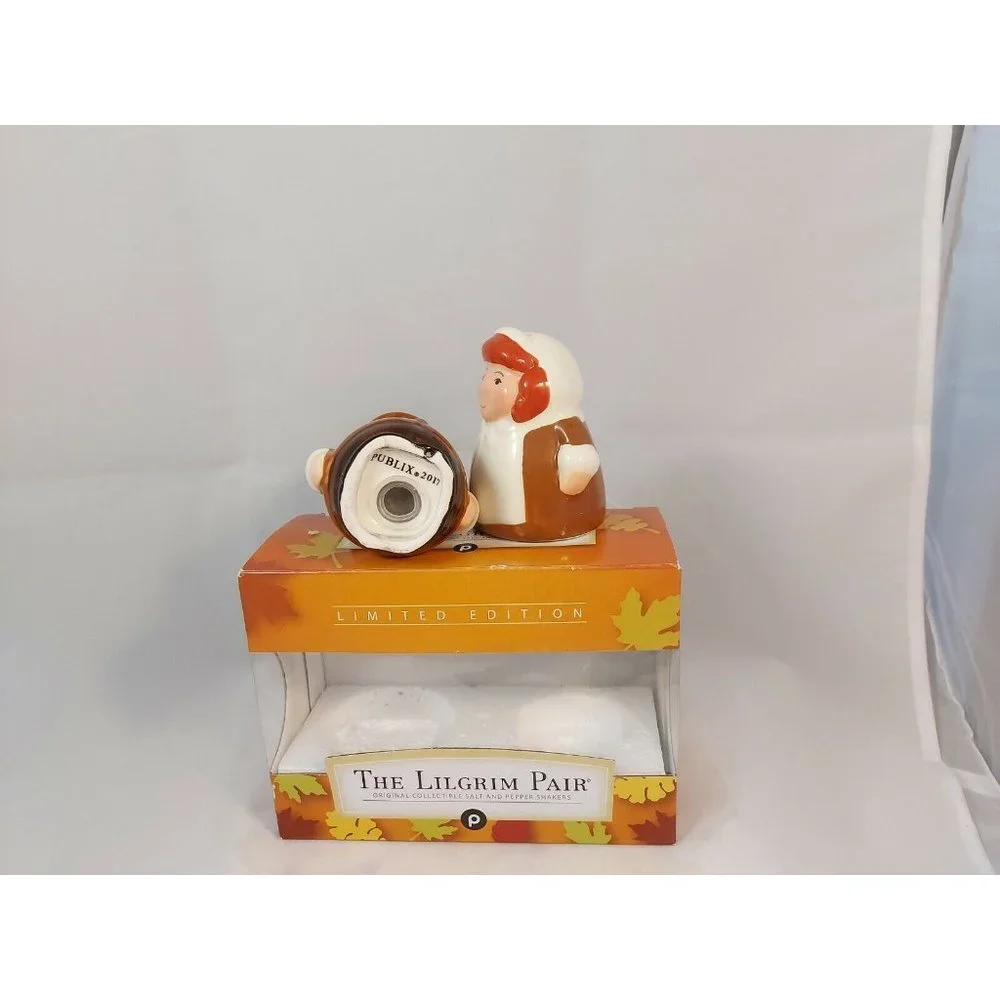The Lilgrim Pair Salt & Pepper Shakers Publix 2017 Thanksgiving Table NIB 3.25